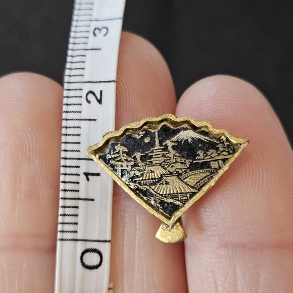 VTG Japanese Damascene Mt Fuji Fan Earrings Screwback Black Enamel Silver Gold - Picture 6 of 8